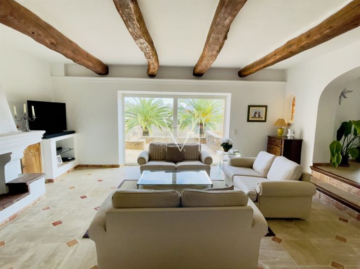 Image No.10-4 Bed House for sale
