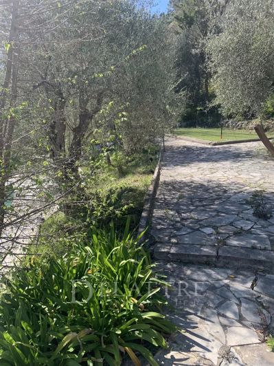 Image No.5-5 Bed Apartment for sale