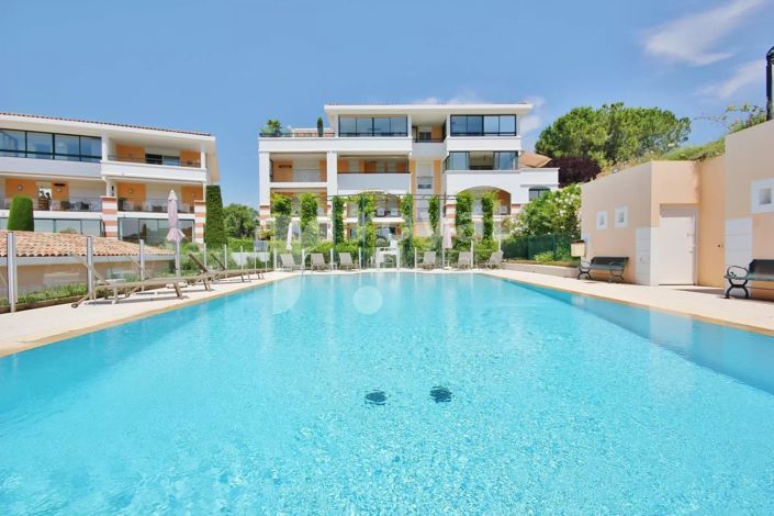 Image No.20-2 Bed Apartment for sale