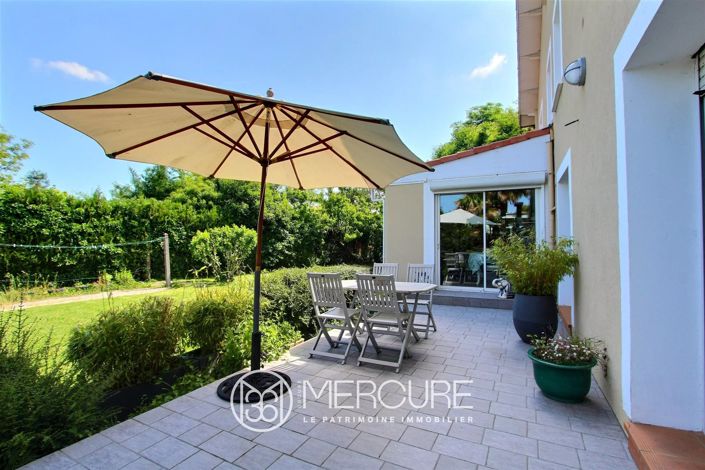 Image No.12-5 Bed House for sale