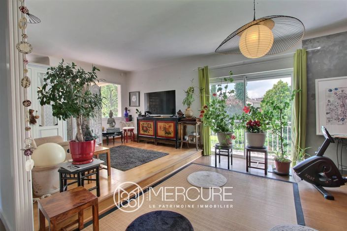 Image No.6-5 Bed House for sale