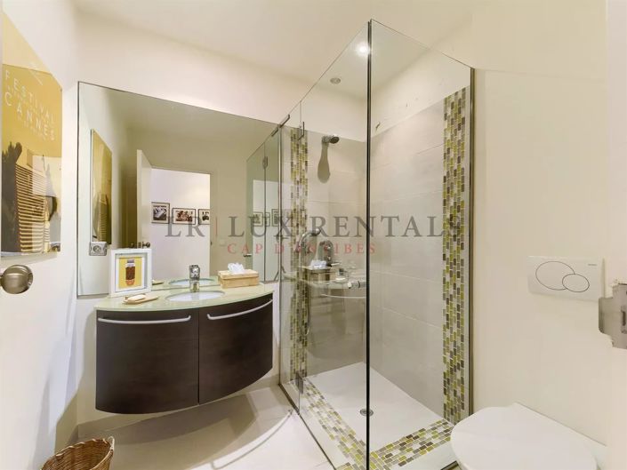 Image No.24-5 Bed House for sale