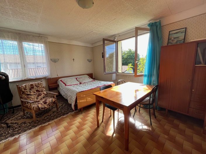 Image No.7-5 Bed House for sale