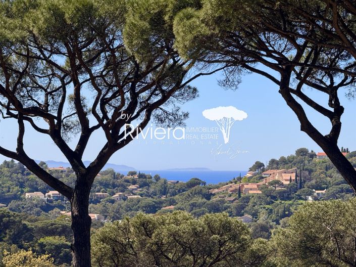 Image No.2-6 Bed House for sale