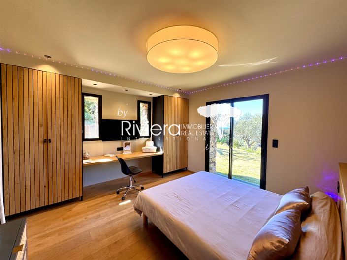 Image No.25-6 Bed House for sale