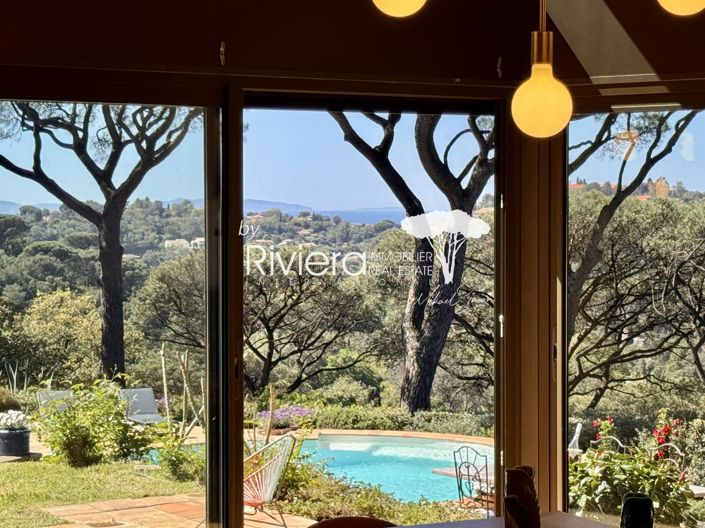 Image No.28-6 Bed House for sale