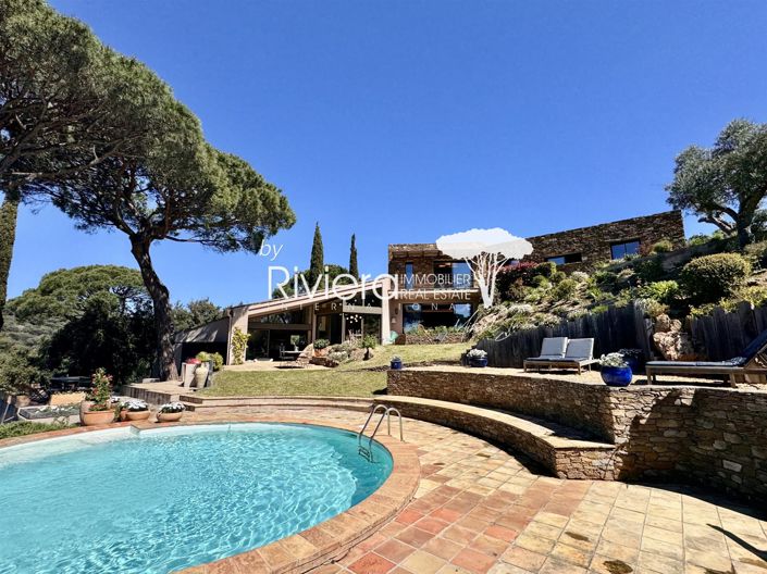 Image No.3-6 Bed House for sale