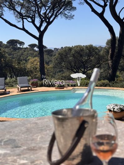 Image No.32-6 Bed House for sale