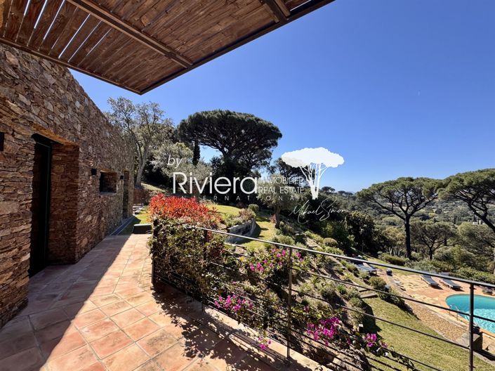 Image No.35-6 Bed House for sale