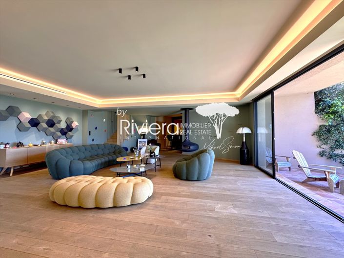 Image No.8-6 Bed House for sale