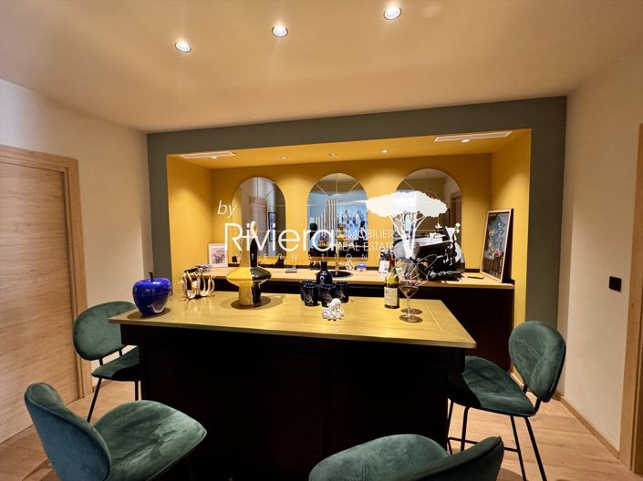 Image No.9-6 Bed House for sale