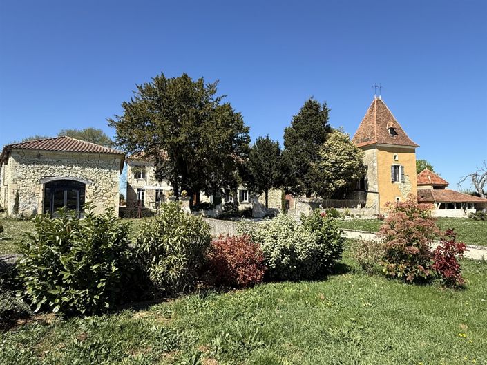 Image No.17-5 Bed House for sale