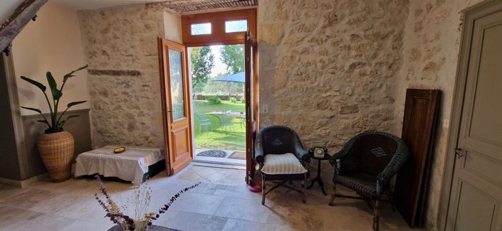 Image No.3-5 Bed House for sale