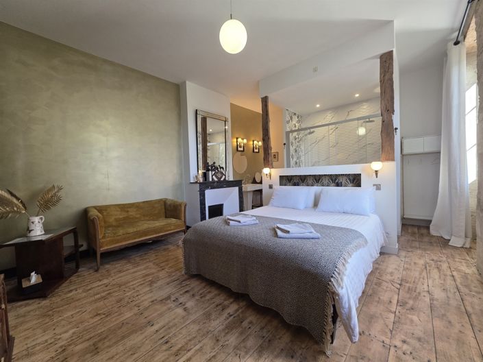 Image No.7-5 Bed House for sale