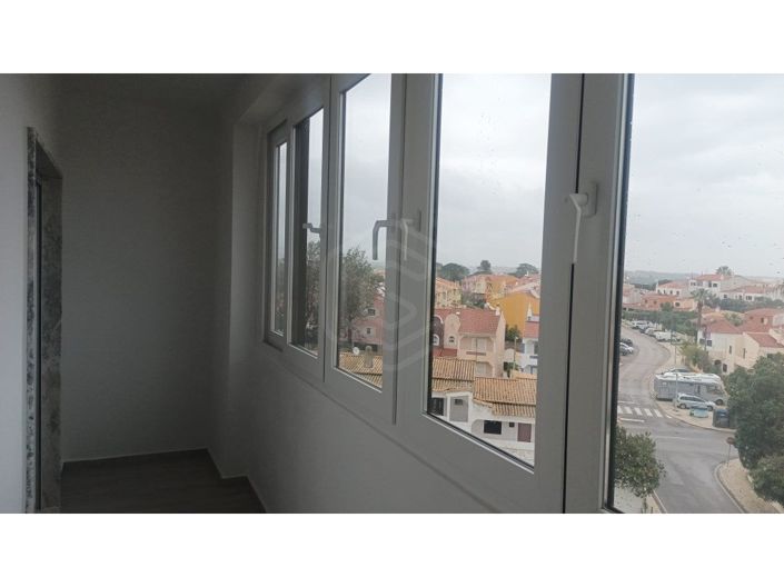 Image No.20-2 Bed Apartment for sale