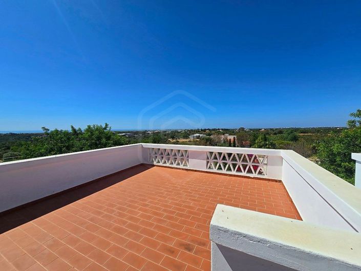 Image No.10-15 Bed House for sale