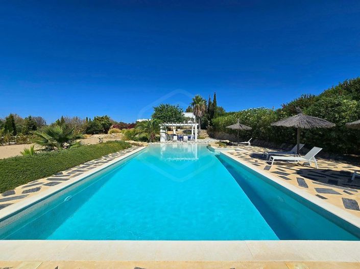 Image No.25-15 Bed House for sale