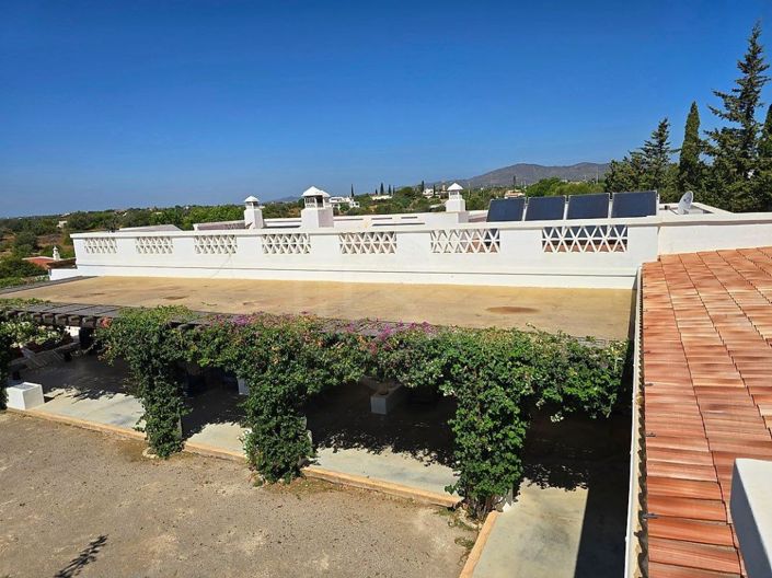 Image No.6-15 Bed House for sale