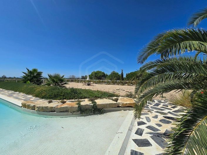 Image No.9-15 Bed House for sale