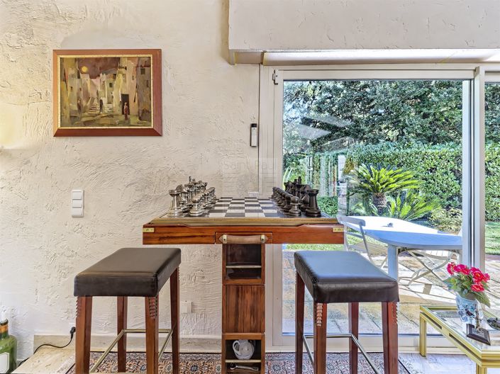 Image No.8-4 Bed House for sale