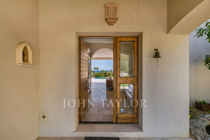 Image No.11-7 Bed House for sale