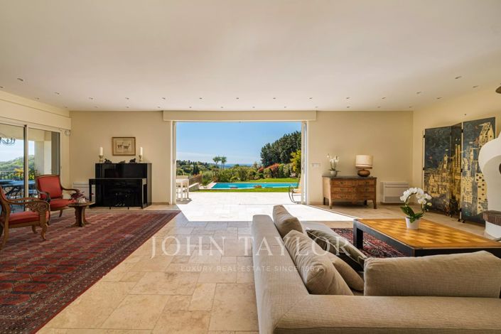 Image No.12-7 Bed House for sale