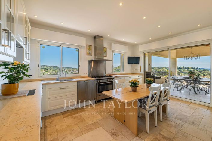 Image No.16-7 Bed House for sale