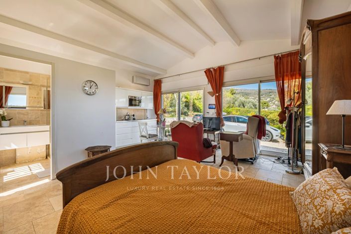 Image No.28-7 Bed House for sale