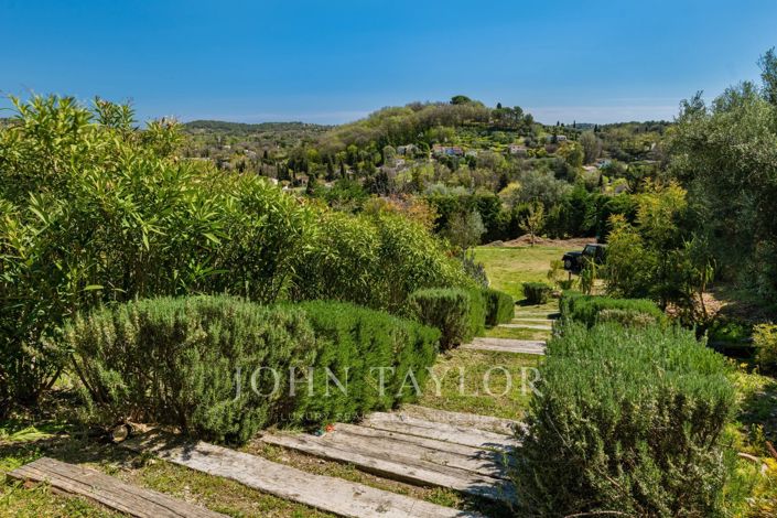 Image No.30-7 Bed House for sale