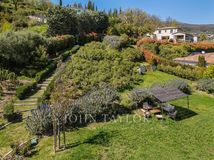 Image No.9-7 Bed House for sale