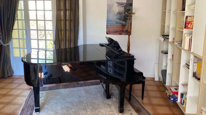 Image No.12-5 Bed House for sale