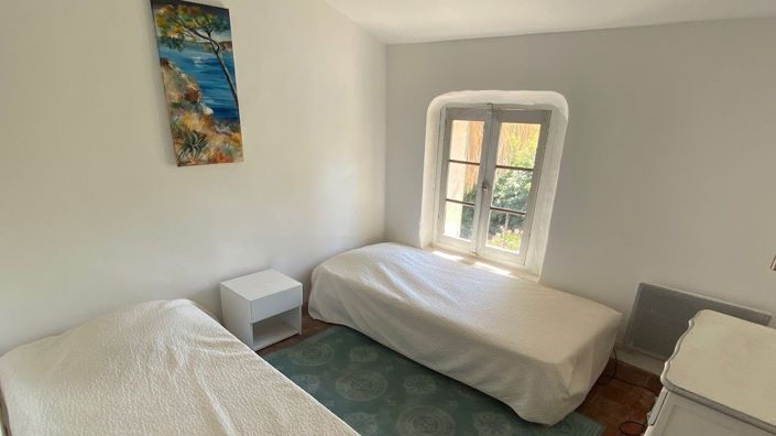 Image No.17-5 Bed House for sale