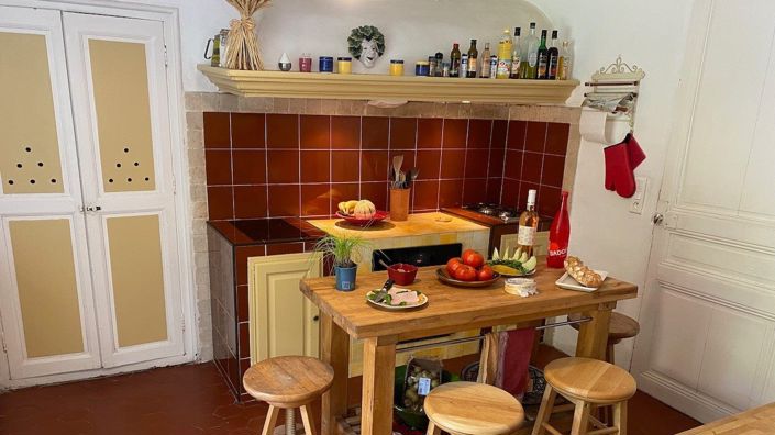 Image No.2-5 Bed House for sale