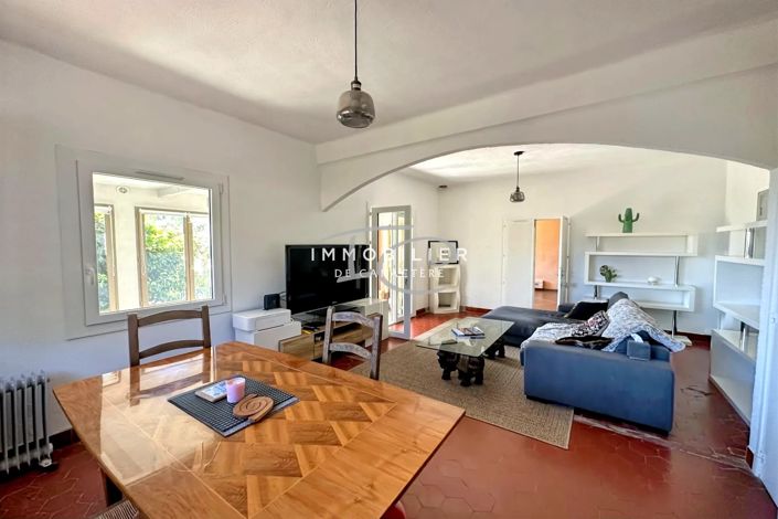 Image No.15-3 Bed House for sale