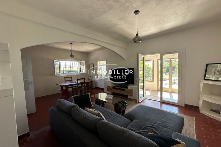 Image No.17-3 Bed House for sale