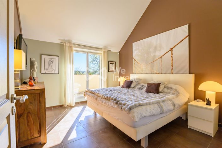 Image No.13-4 Bed Property for sale