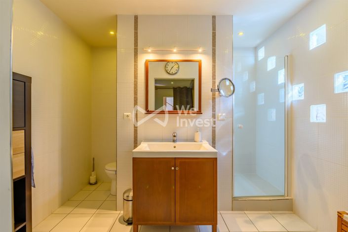 Image No.15-4 Bed Property for sale