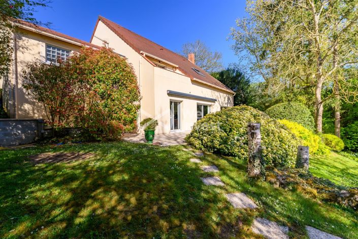 Image No.27-4 Bed Property for sale