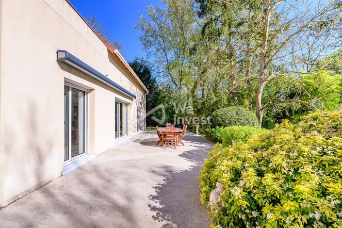 Image No.28-4 Bed Property for sale