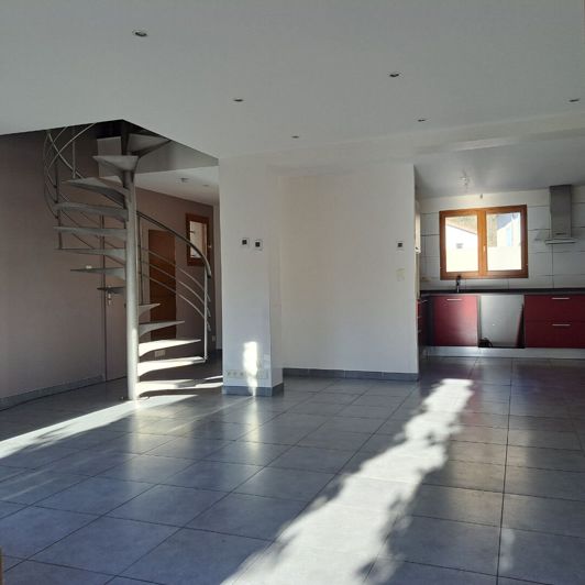 Image No.18-3 Bed House for sale