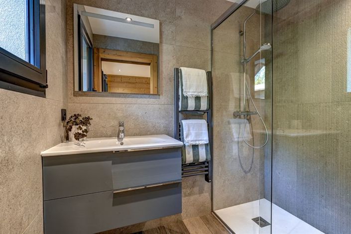 Image No.13-3 Bed House for sale