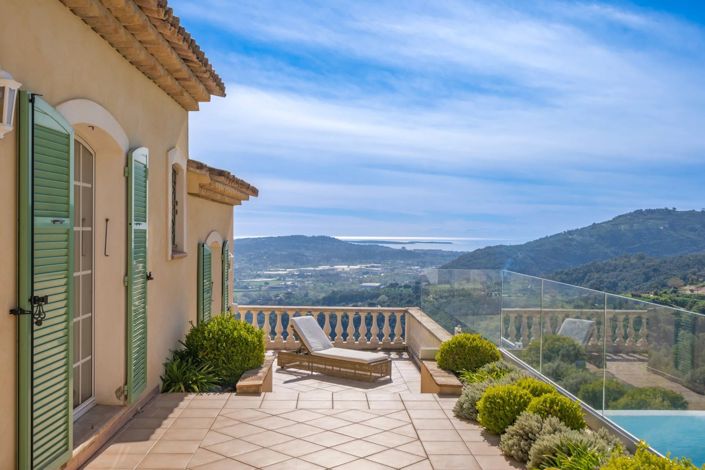 Image No.10-5 Bed House for sale