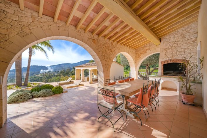 Image No.3-5 Bed House for sale