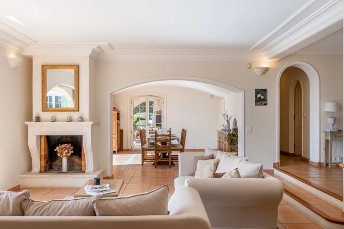 Image No.4-5 Bed House for sale