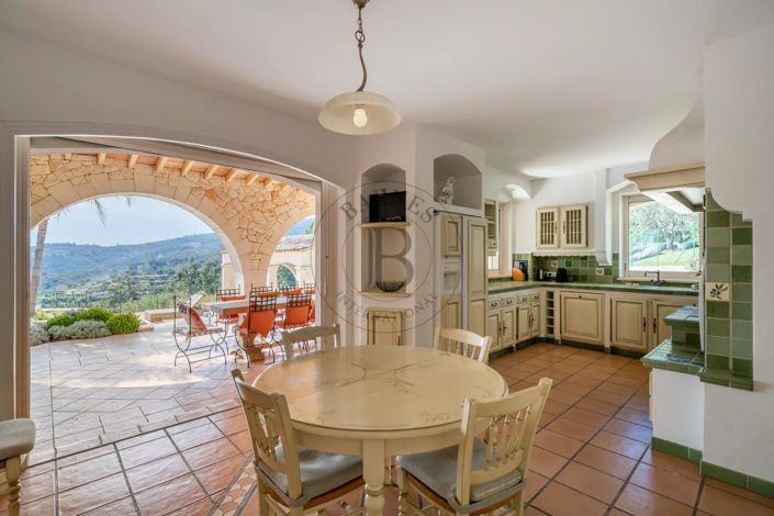 Image No.5-5 Bed House for sale