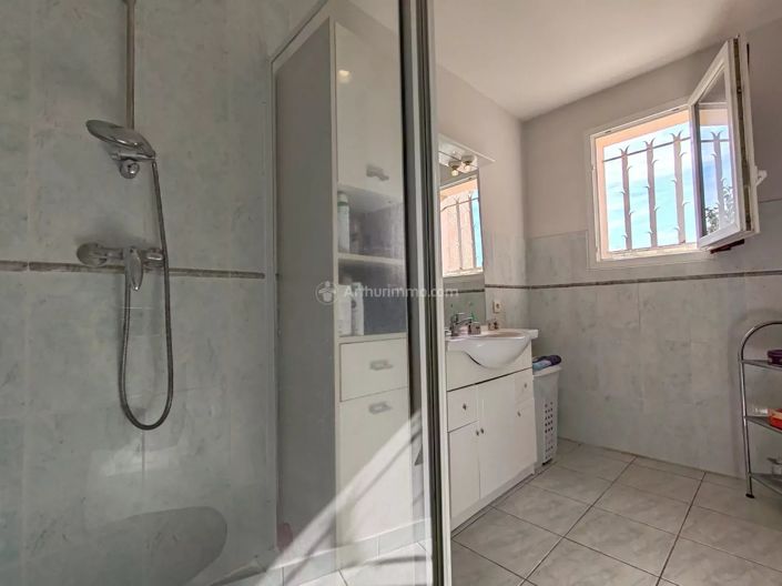 Image No.13-3 Bed House for sale