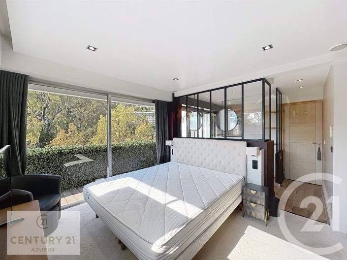 Image No.11-3 Bed Apartment for sale