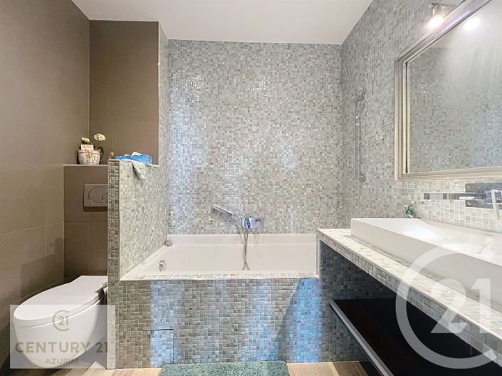 Image No.18-3 Bed Apartment for sale