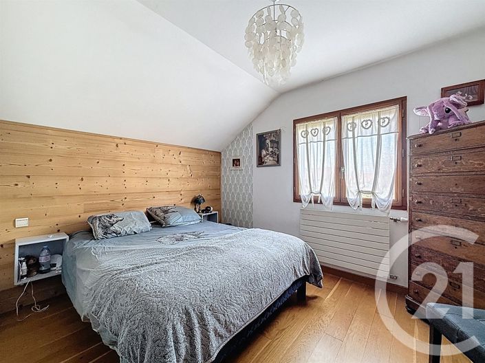 Image No.8-3 Bed House for sale