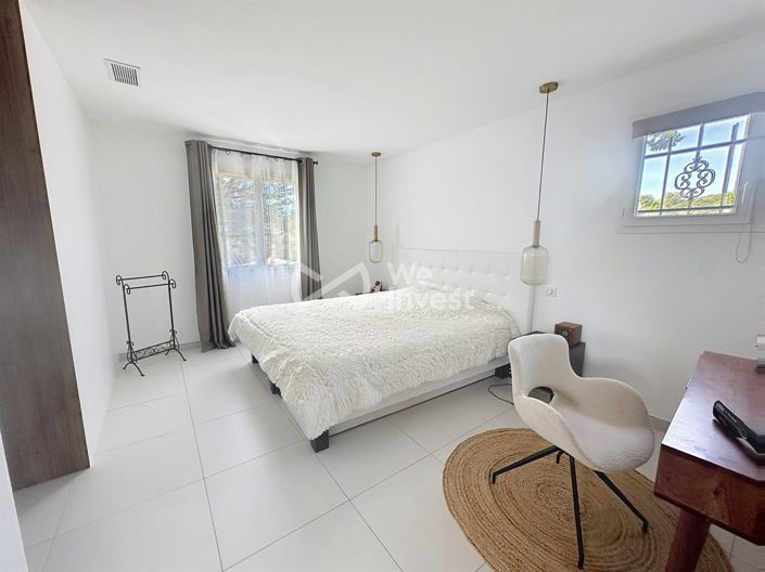 Image No.14-4 Bed House for sale